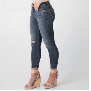 Silver Jeans Co. Avery Skinny Crop Jeans Size 16 Distressed Blue Denim